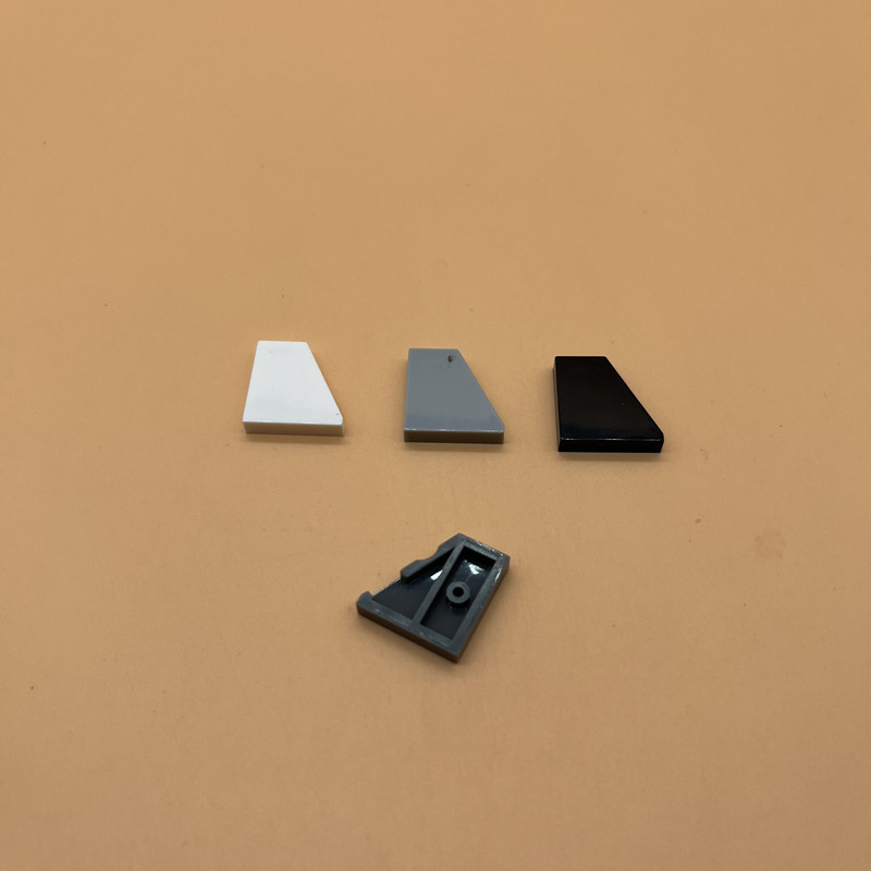 Tile Wedge Plate 2x2 (27°) Rig - Lego Set City recension och pris